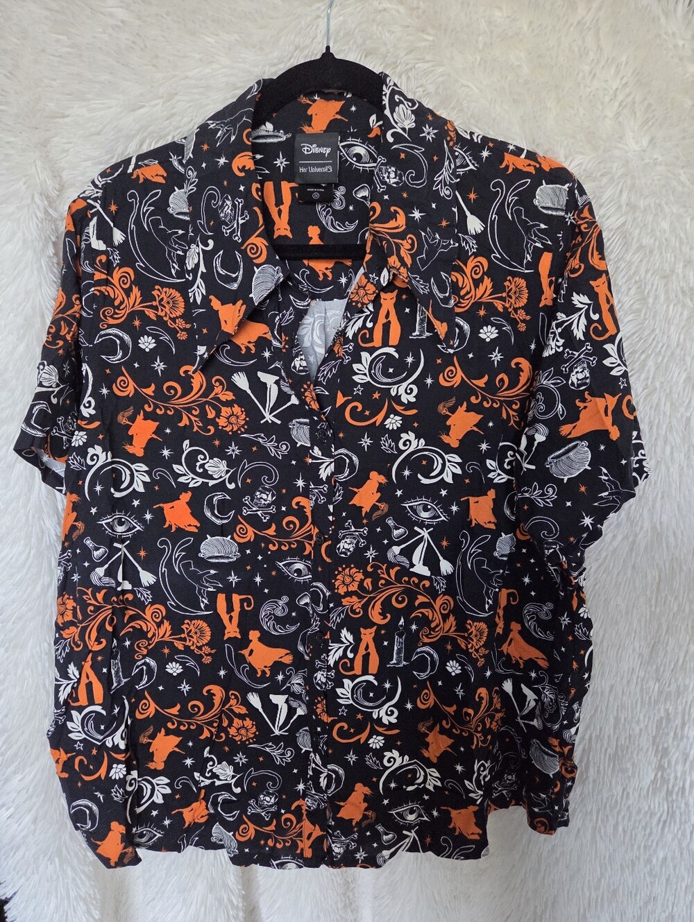 Disney Hocus Pocus Halloween Button-Up